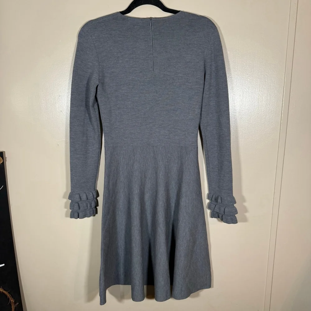 Akris Punto Gray Long Sleeve Wool Fit and Flare Dress with Ruffled Cuffs US 4 - Picture 2 of 11